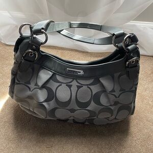 Lovely Coach purse. Excellent condition. MED/LGE sz. Canvas Coach pattern.
